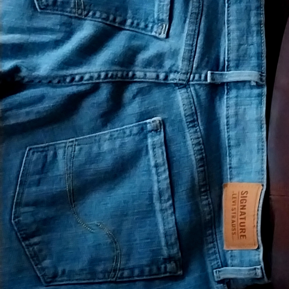 Levi's signature JEANS